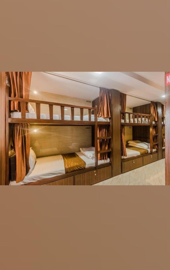 Awesome Dormitory Male Only Mumbai Exterior foto
