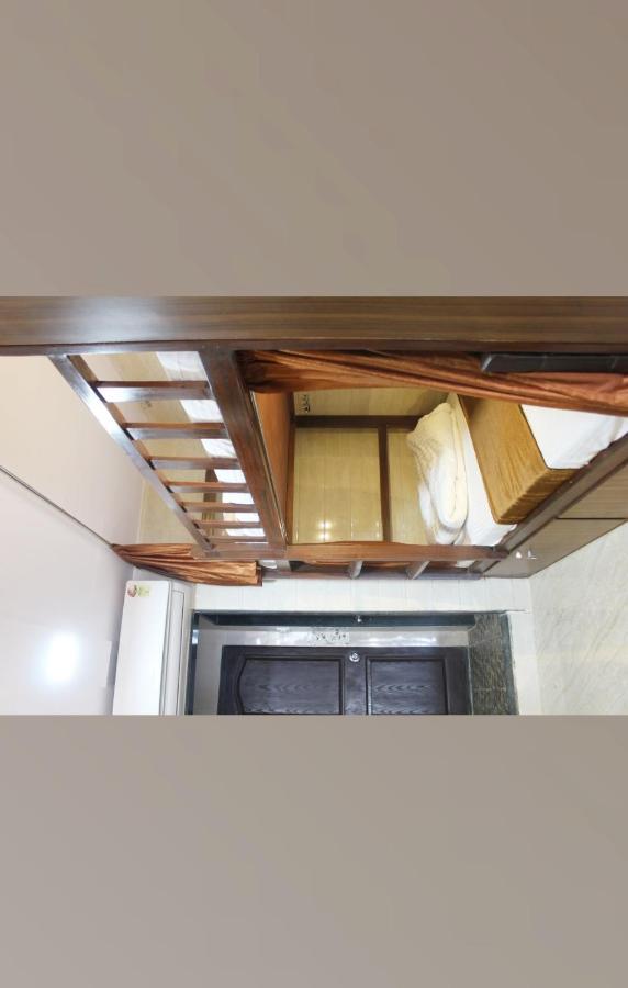 Awesome Dormitory Male Only Mumbai Exterior foto