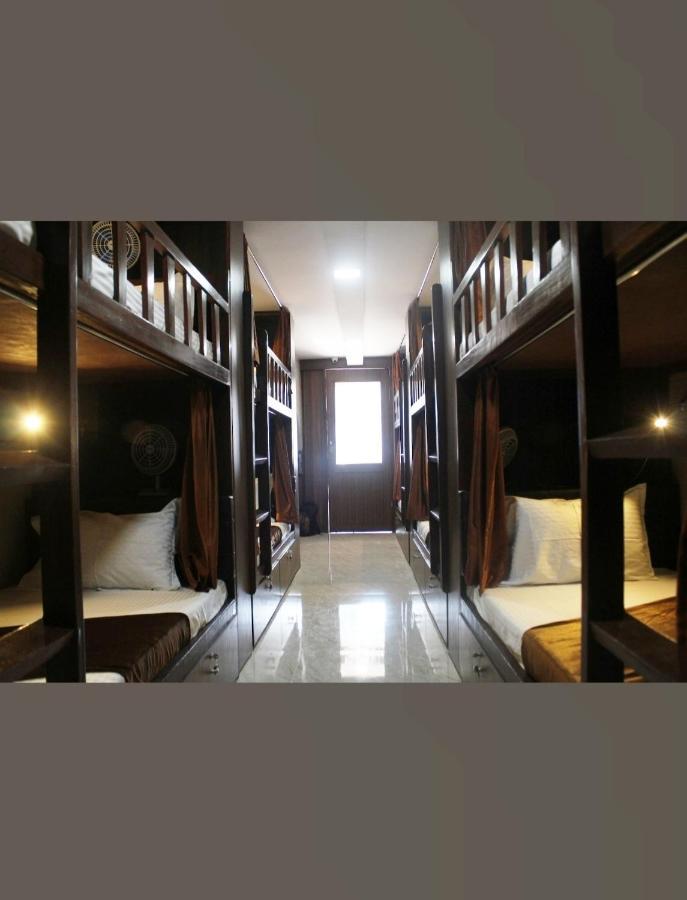 Awesome Dormitory Male Only Mumbai Exterior foto